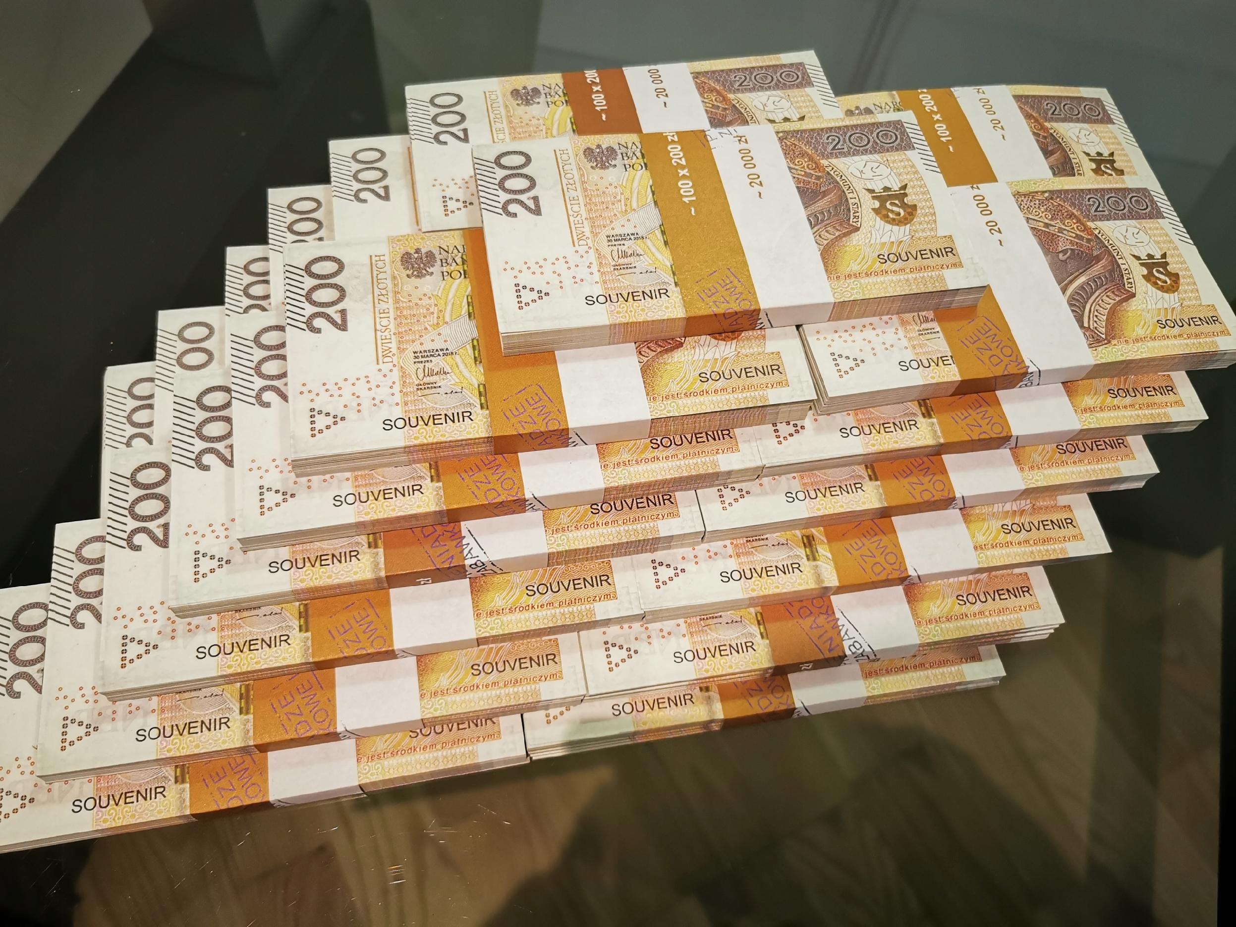 200złotych banknoty do zabawy i nauki plik 50szt 8 6772d198431bb7cede2dd5c033d44dbb