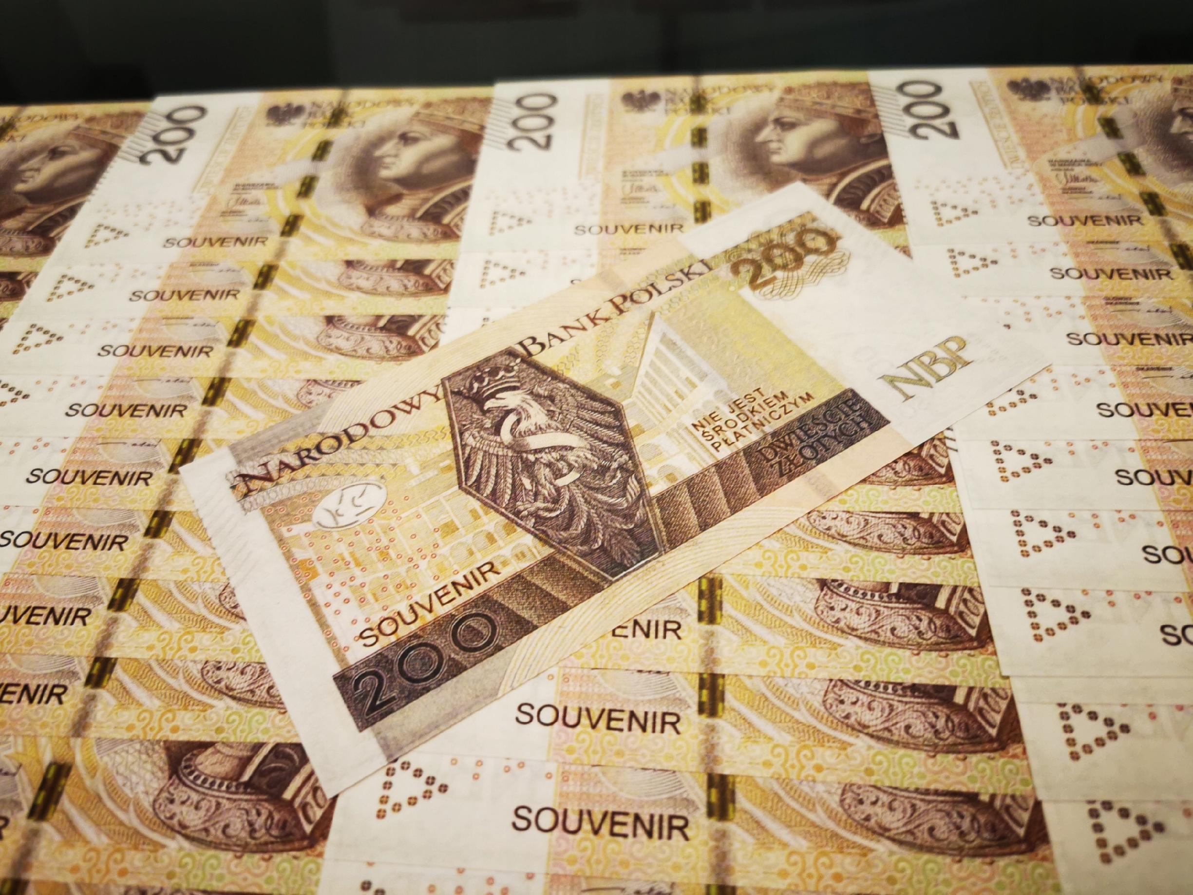 200złotych banknoty do zabawy i nauki plik 50szt 5 454dff3418ea627c829d5cfdd7c6cfa1